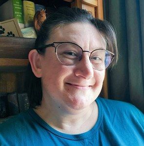 Meet your Posher, Becka